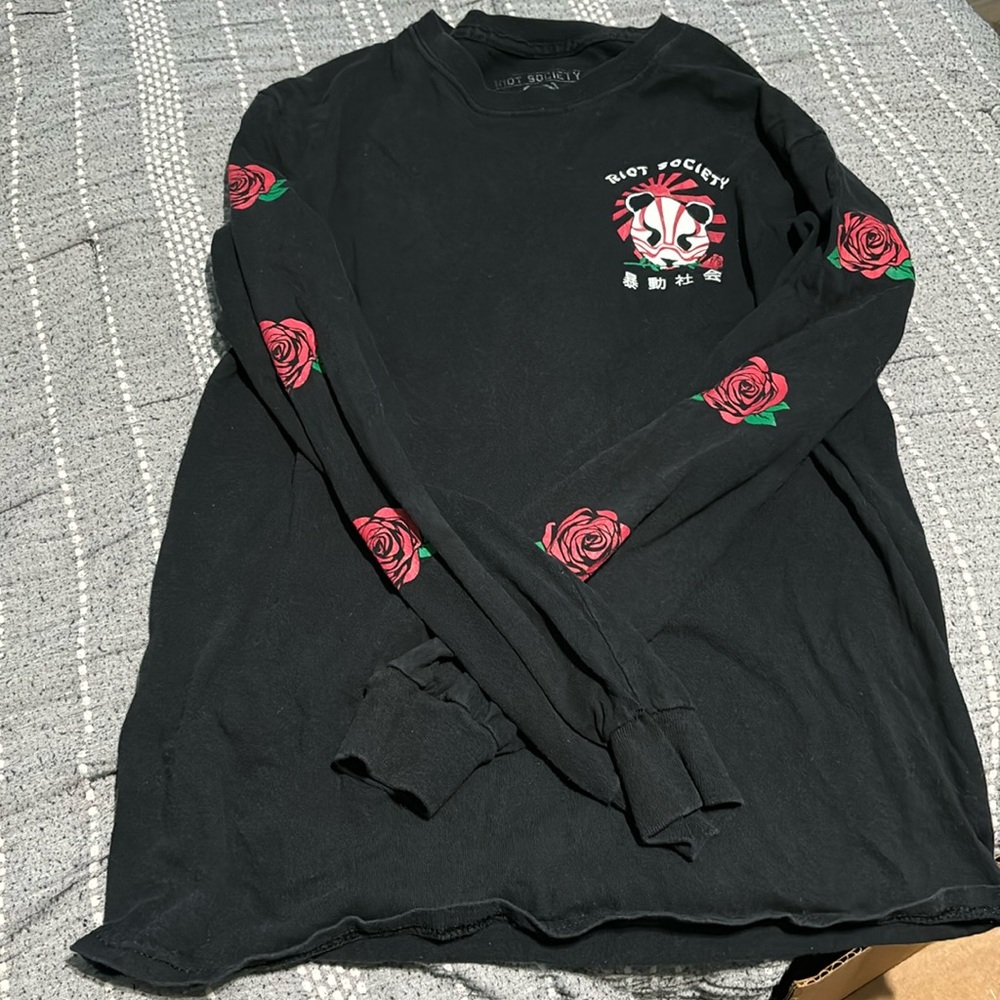 Men’s long sleeve shirt